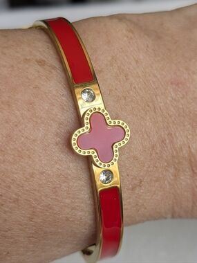 Gold Tone Enamel Clover Cuff Bracelet Red with Crystal Accent NWOT
